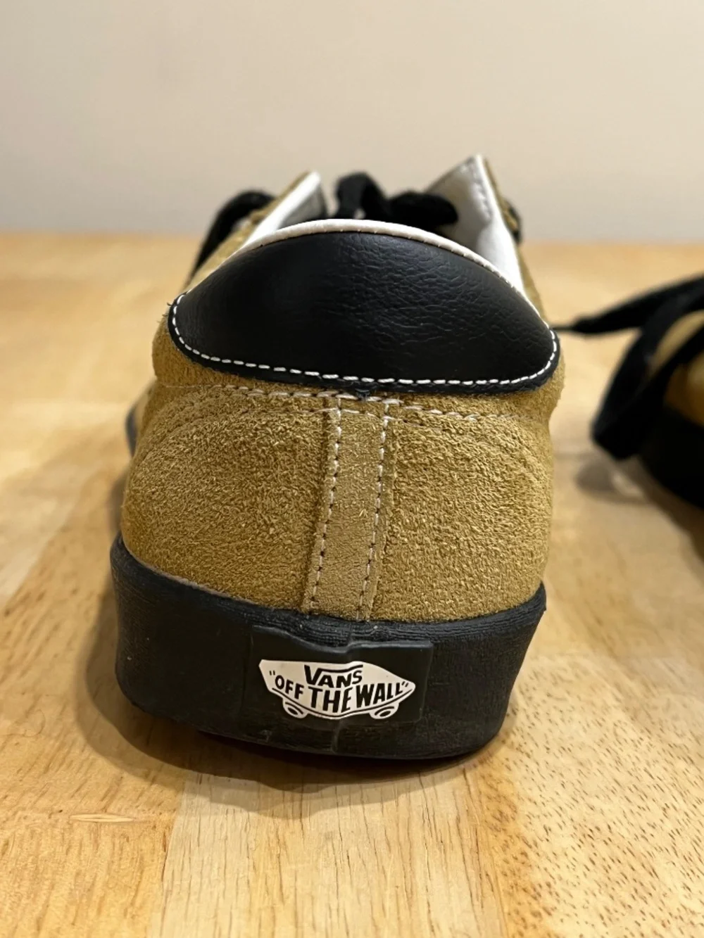 VANS Old Skool Tan Suede Sneaker Men's 11.0 Mens